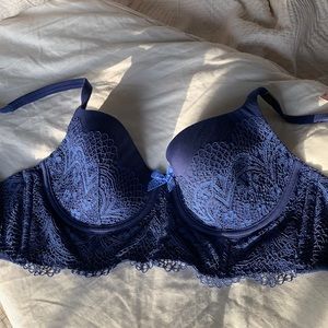 Victoria’s Secret Body by Victoria lined Demi